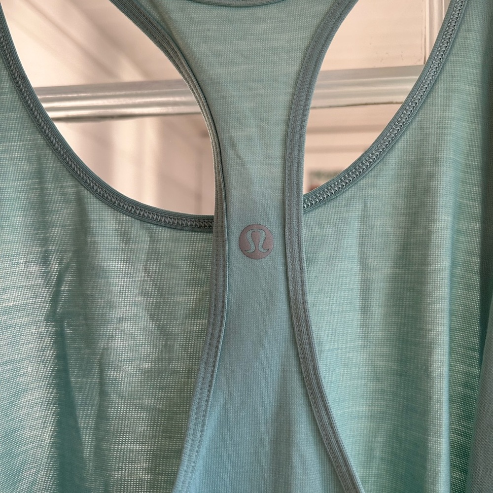 Lululemon “Love” tanktop